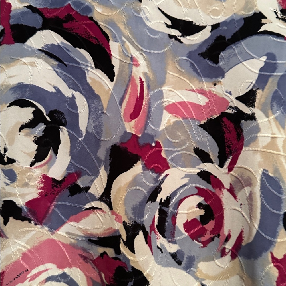 Floral Patterned Top - Picture 2 of 3